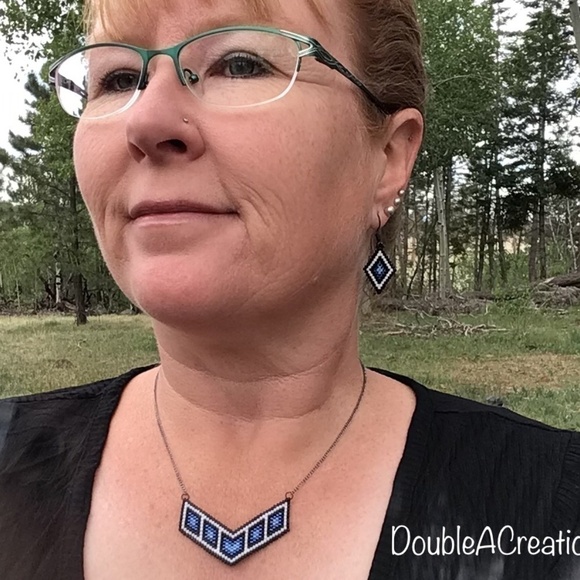 BLUE Diamond Beaded Necklace, Handmade - Picture 9 of 9
